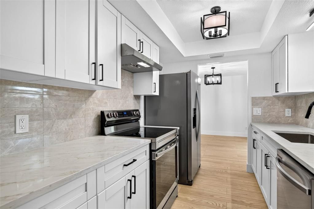 На продажу: $259,900 (3 спален, 2 ванн, 1044 Квадратных фут)
