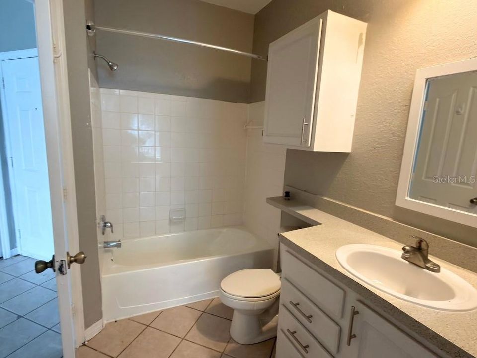 В аренду: $1,350 (2 спален, 2 ванн, 1064 Квадратных фут)