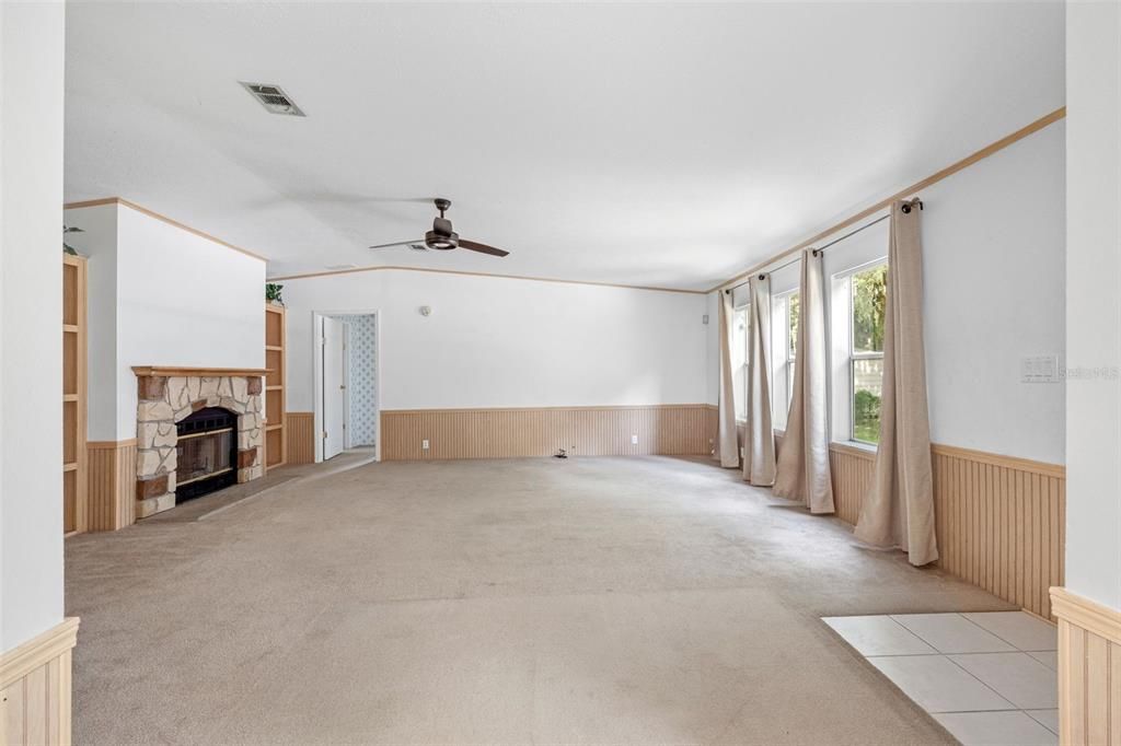 Active With Contract: $299,000 (3 beds, 2 baths, 1800 Square Feet)