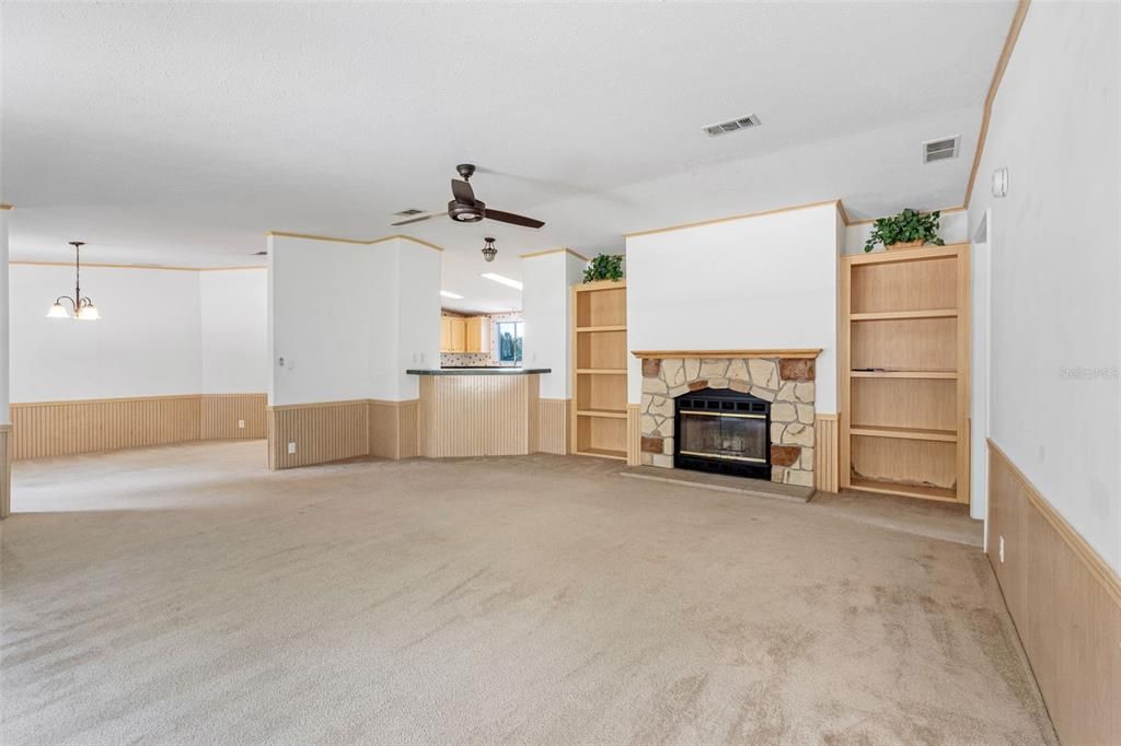 Active With Contract: $299,000 (3 beds, 2 baths, 1800 Square Feet)