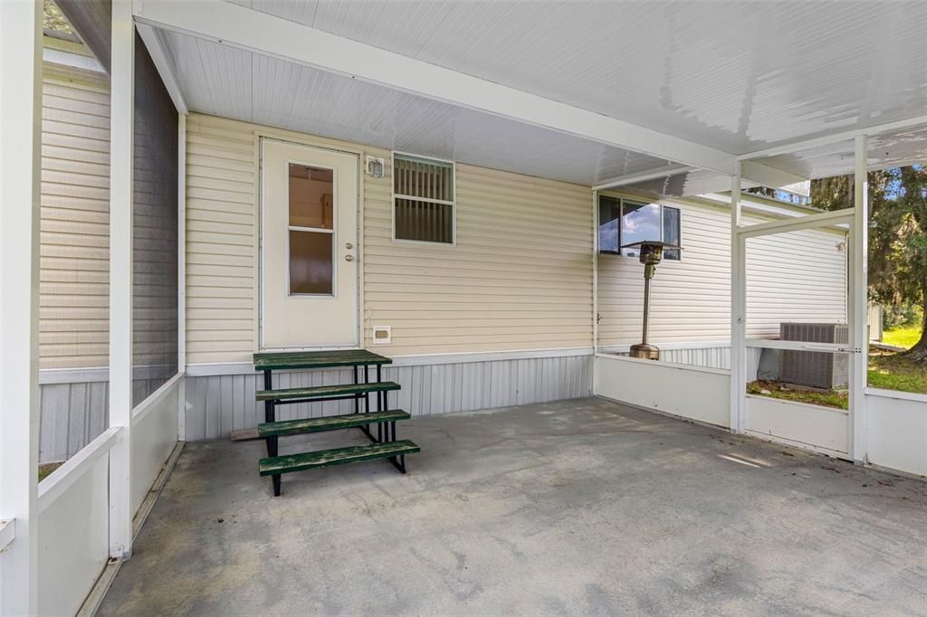 Active With Contract: $299,000 (3 beds, 2 baths, 1800 Square Feet)