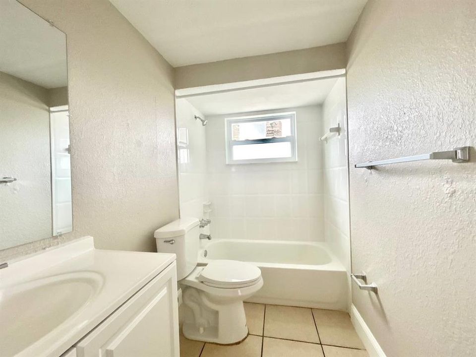 В аренду: $1,600 (3 спален, 2 ванн, 860 Квадратных фут)
