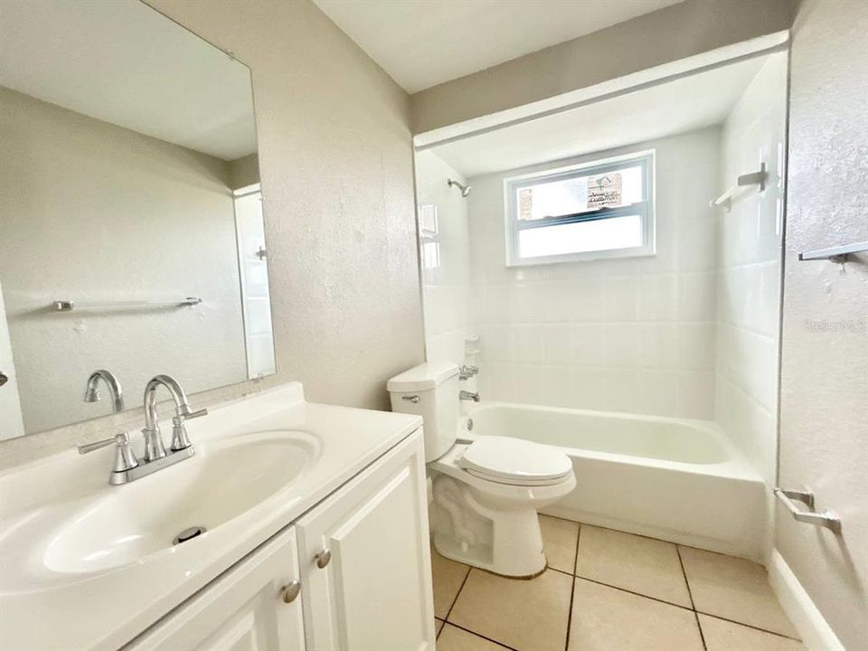 В аренду: $1,600 (3 спален, 2 ванн, 860 Квадратных фут)