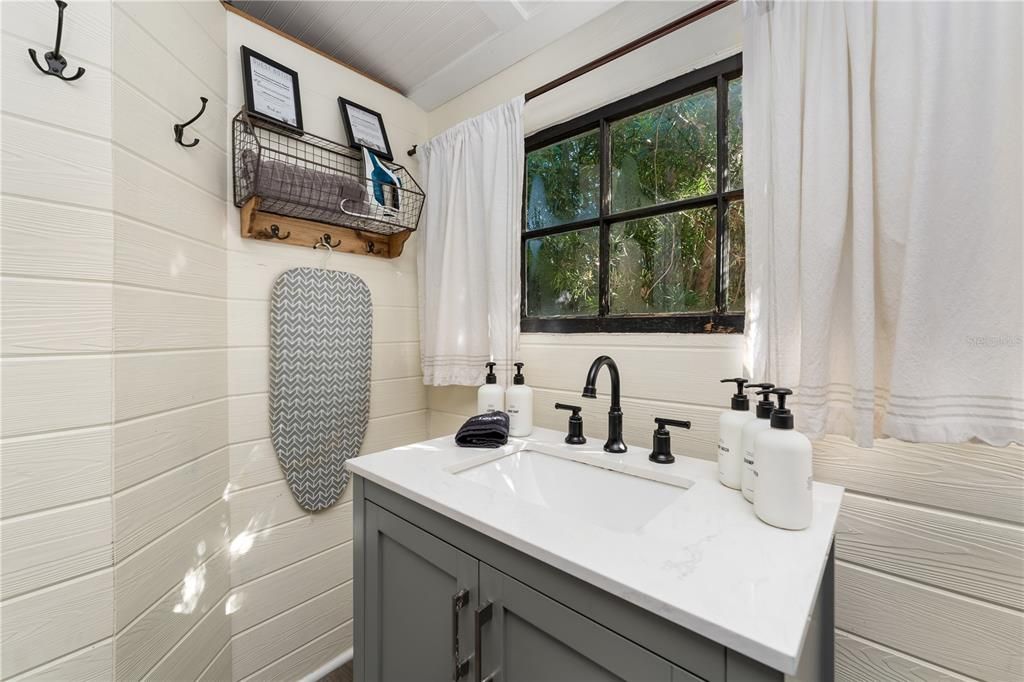 For Sale: $449,000 (3 beds, 2 baths, 1154 Square Feet)