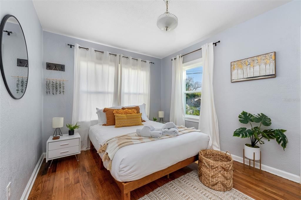 For Sale: $449,000 (3 beds, 2 baths, 1154 Square Feet)
