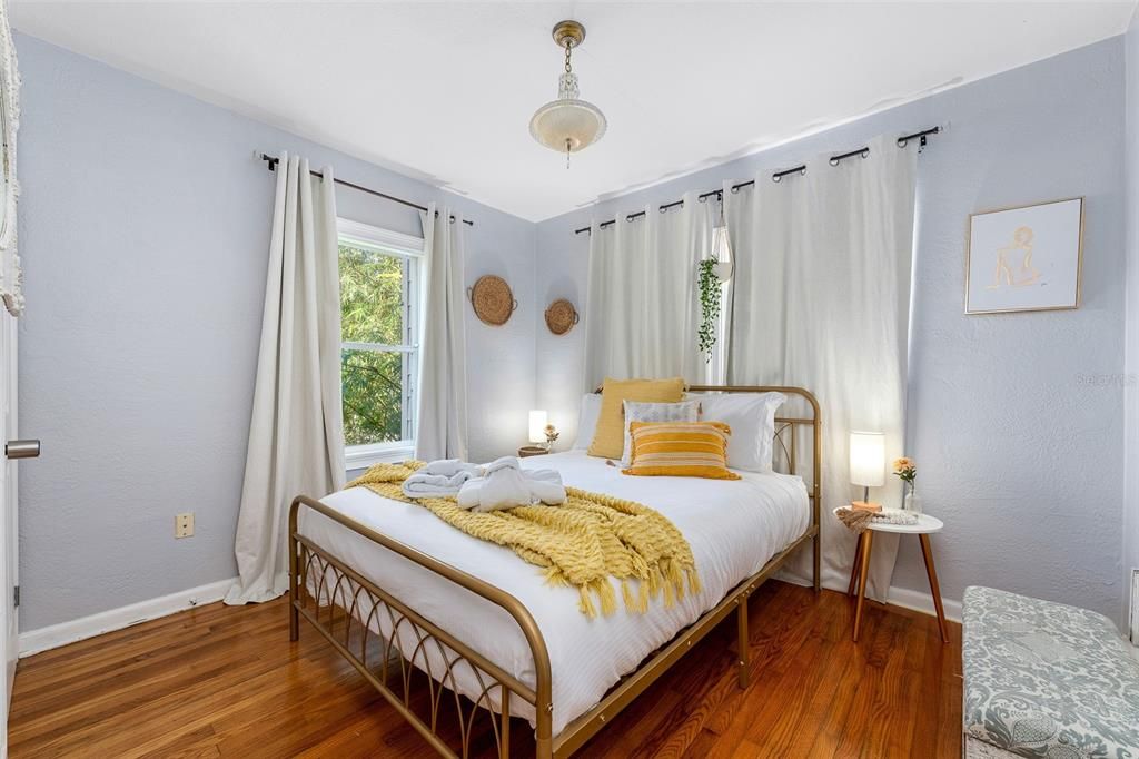 For Sale: $449,000 (3 beds, 2 baths, 1154 Square Feet)