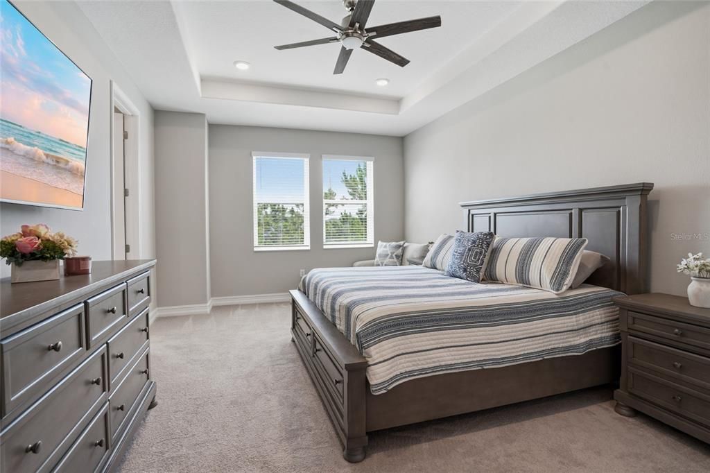 For Sale: $365,000 (3 beds, 2 baths, 1827 Square Feet)