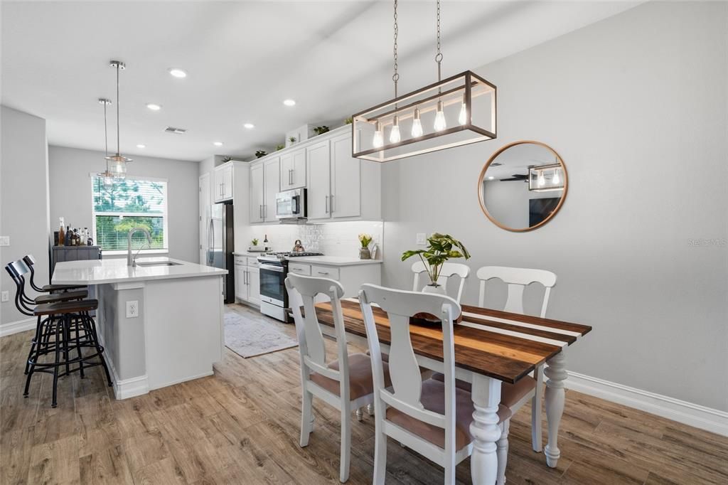 For Sale: $365,000 (3 beds, 2 baths, 1827 Square Feet)