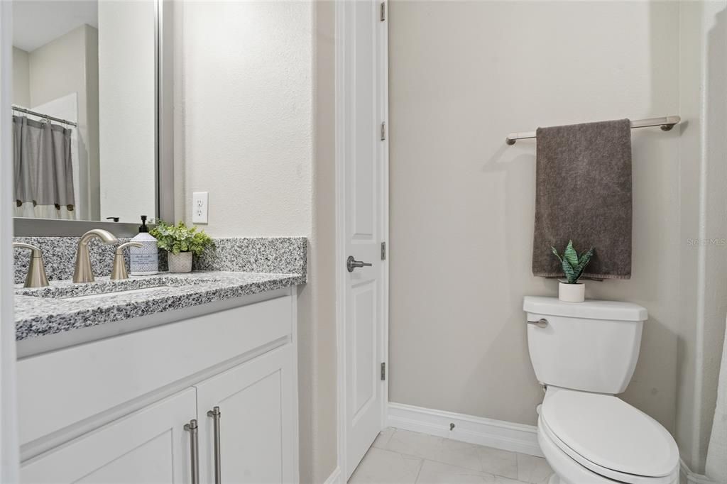 For Sale: $365,000 (3 beds, 2 baths, 1827 Square Feet)