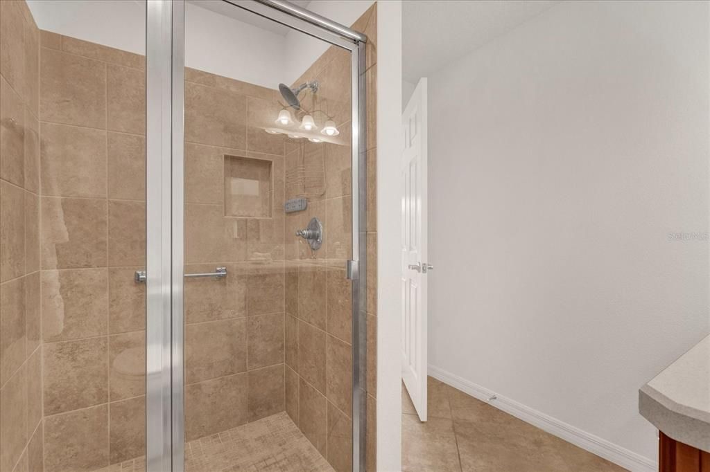 На продажу: $469,900 (3 спален, 2 ванн, 1461 Квадратных фут)
