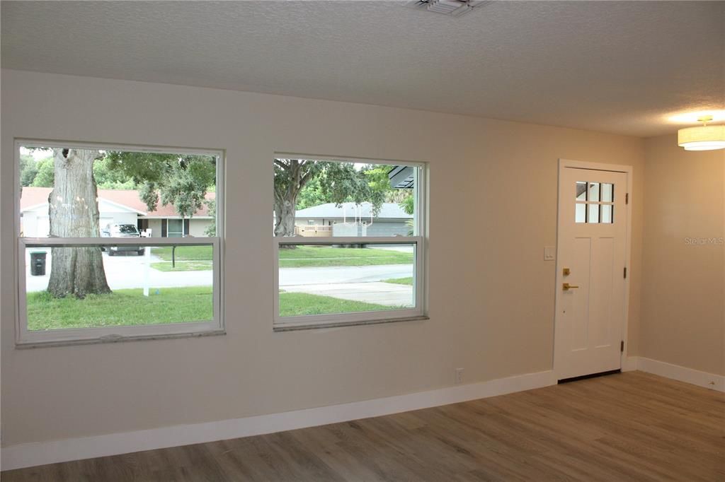 For Sale: $629,000 (4 beds, 2 baths, 1812 Square Feet)