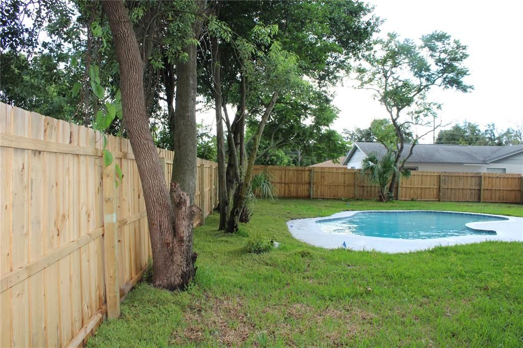 For Sale: $629,000 (4 beds, 2 baths, 1812 Square Feet)