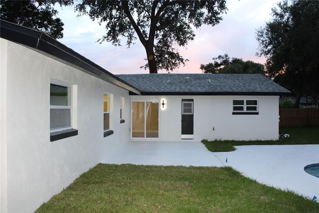 For Sale: $629,000 (4 beds, 2 baths, 1812 Square Feet)