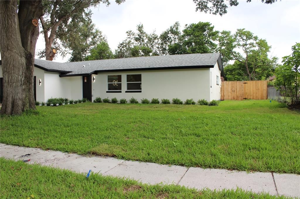 For Sale: $629,000 (4 beds, 2 baths, 1812 Square Feet)