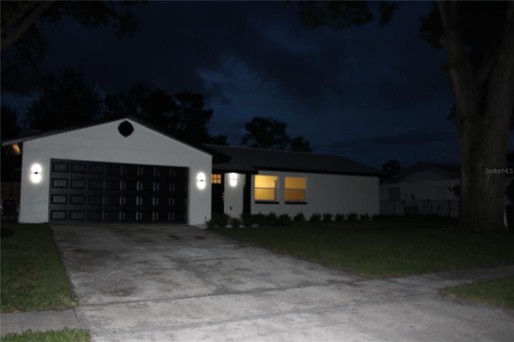 For Sale: $629,000 (4 beds, 2 baths, 1812 Square Feet)