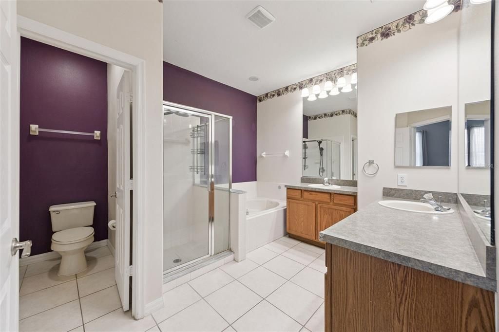 На продажу: $450,000 (4 спален, 2 ванн, 2032 Квадратных фут)