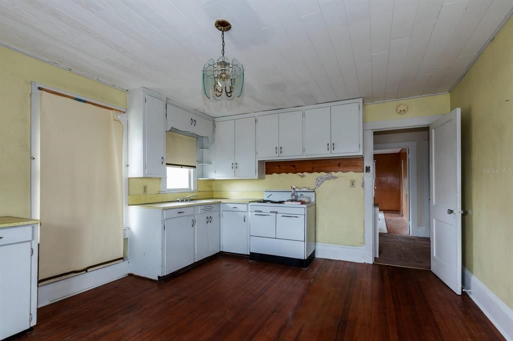 En Venta: $275,000 (6 camas, 3 baños, 3462 Pies cuadrados)