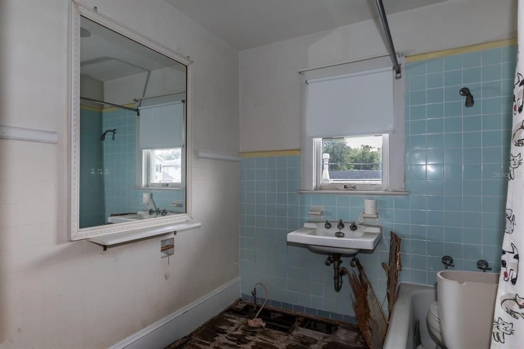 En Venta: $275,000 (6 camas, 3 baños, 3462 Pies cuadrados)