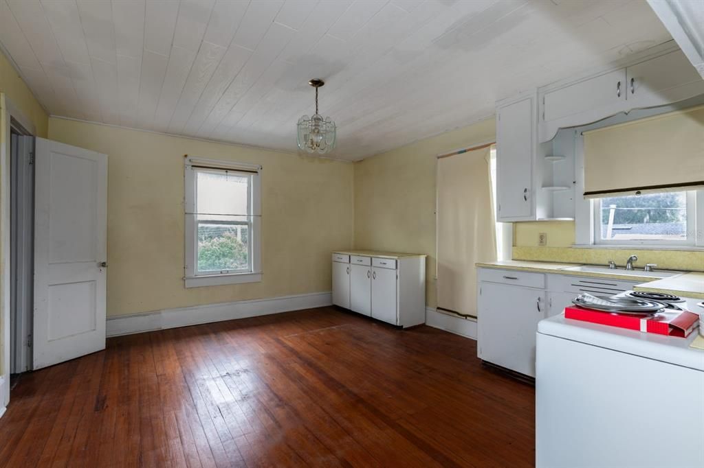 En Venta: $275,000 (6 camas, 3 baños, 3462 Pies cuadrados)