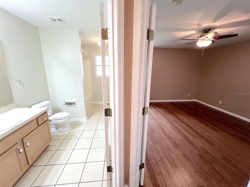 В аренду: $2,200 (4 спален, 3 ванн, 2412 Квадратных фут)