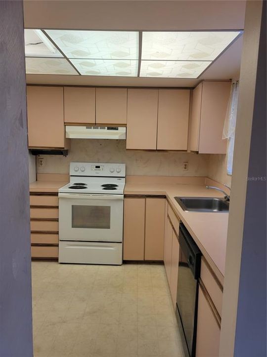 En Venta: $88,000 (3 camas, 2 baños, 1300 Pies cuadrados)