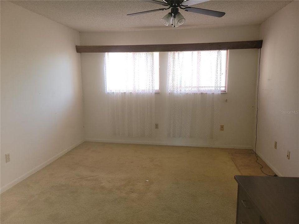 En Venta: $88,000 (3 camas, 2 baños, 1300 Pies cuadrados)