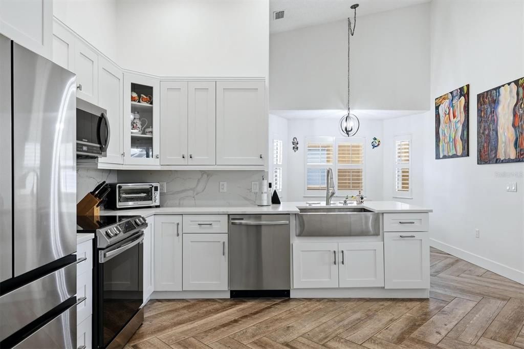 Active With Contract: $625,000 (2 beds, 2 baths, 1812 Square Feet)