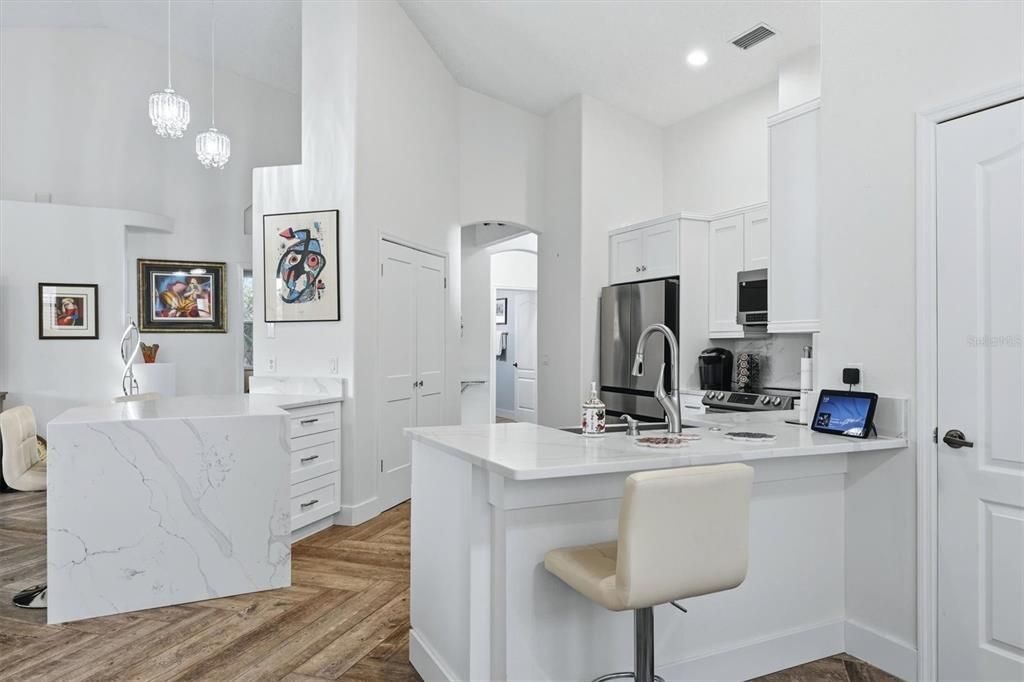 Active With Contract: $625,000 (2 beds, 2 baths, 1812 Square Feet)