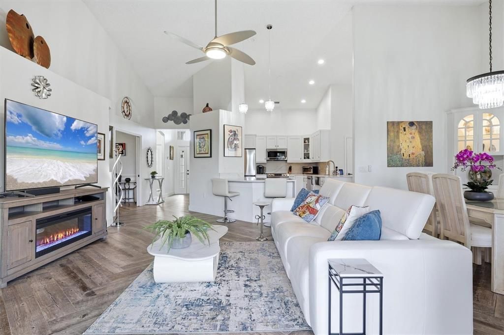 Active With Contract: $625,000 (2 beds, 2 baths, 1812 Square Feet)