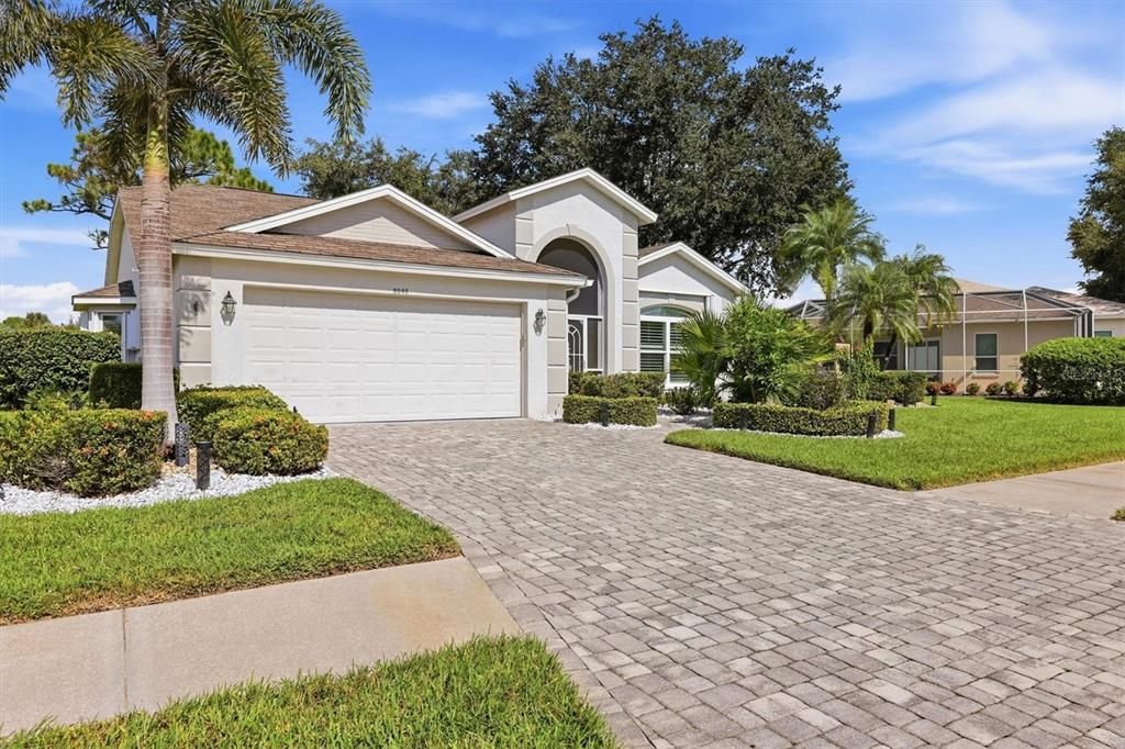 Active With Contract: $625,000 (2 beds, 2 baths, 1812 Square Feet)