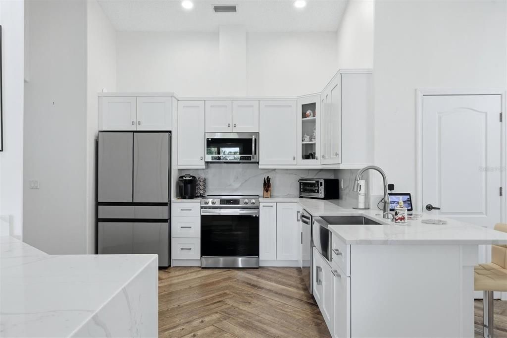Active With Contract: $625,000 (2 beds, 2 baths, 1812 Square Feet)