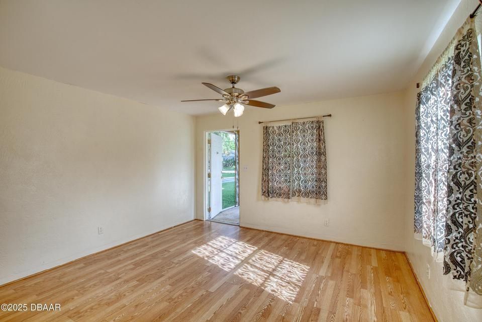 For Sale: $239,000 (0 beds, 0 baths, 1120 Square Feet)