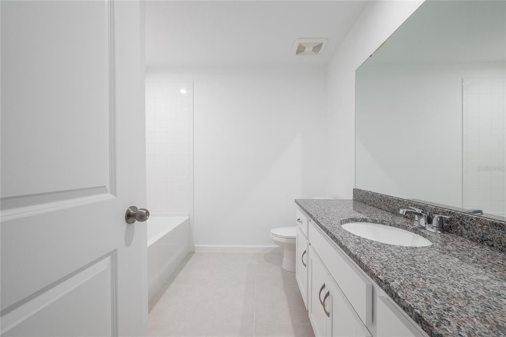 В аренду: $3,195 (3 спален, 2 ванн, 1704 Квадратных фут)