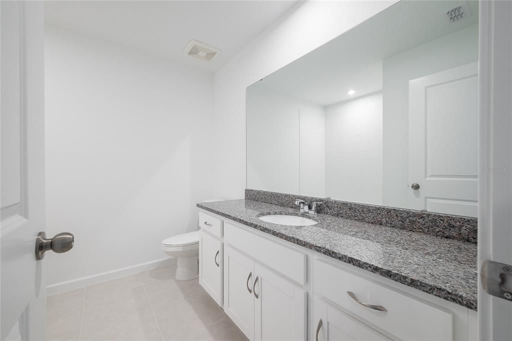 В аренду: $3,195 (3 спален, 2 ванн, 1704 Квадратных фут)