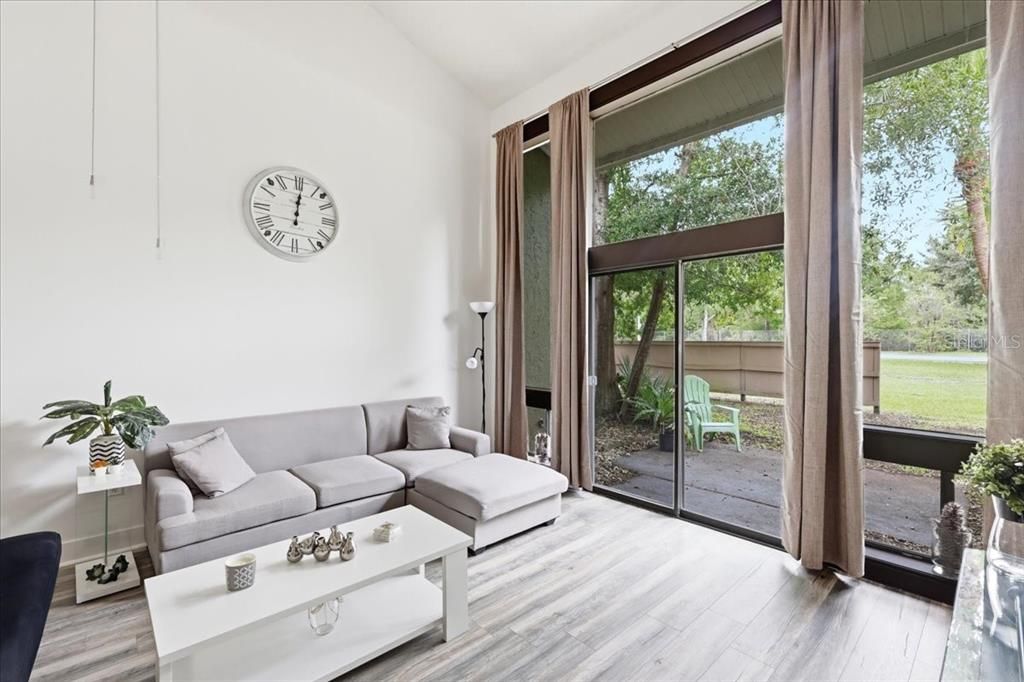 En Venta: $139,900 (1 camas, 1 baños, 918 Pies cuadrados)