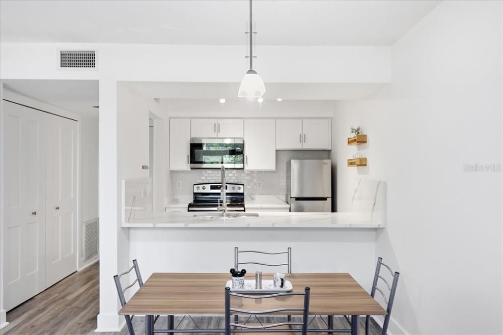 En Venta: $139,900 (1 camas, 1 baños, 918 Pies cuadrados)