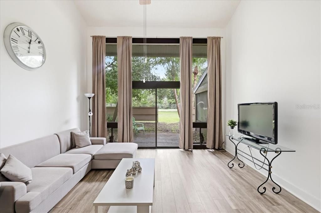 En Venta: $139,900 (1 camas, 1 baños, 918 Pies cuadrados)