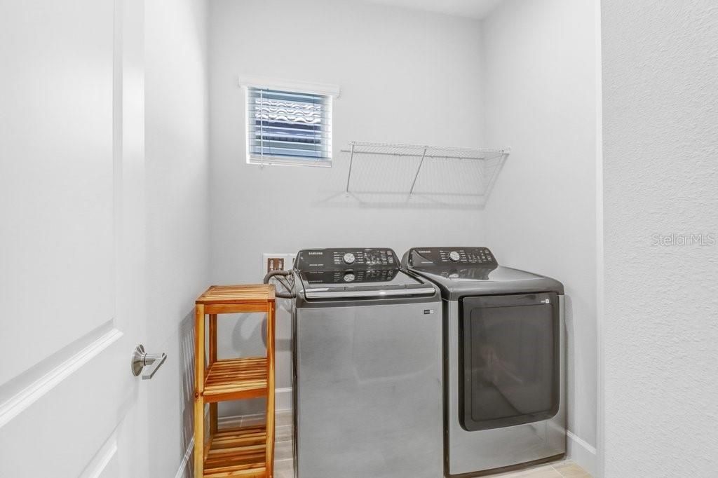 En Venta: $475,900 (3 camas, 2 baños, 1831 Pies cuadrados)