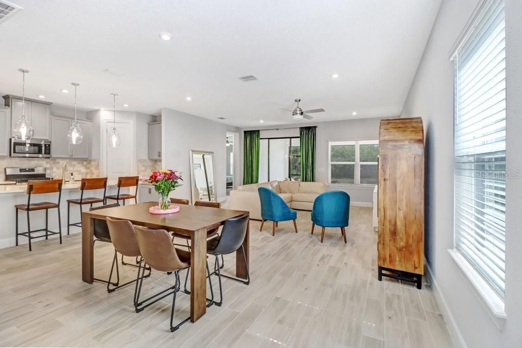 En Venta: $475,900 (3 camas, 2 baños, 1831 Pies cuadrados)