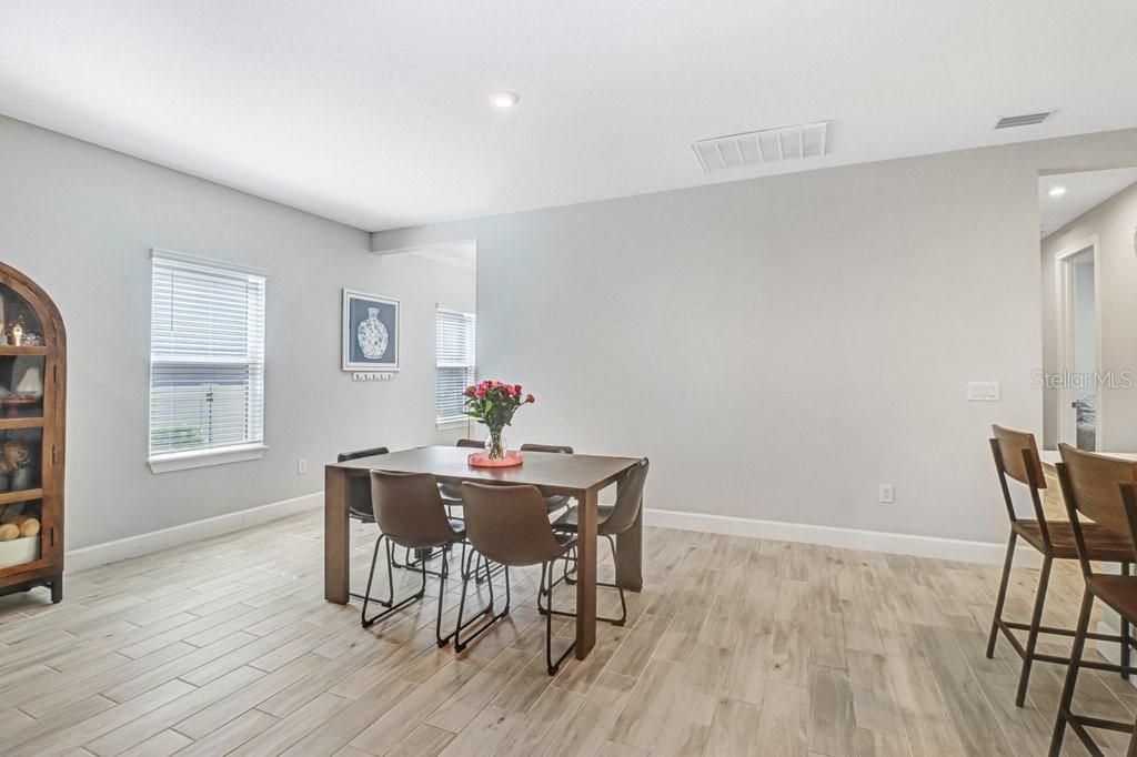 En Venta: $475,900 (3 camas, 2 baños, 1831 Pies cuadrados)