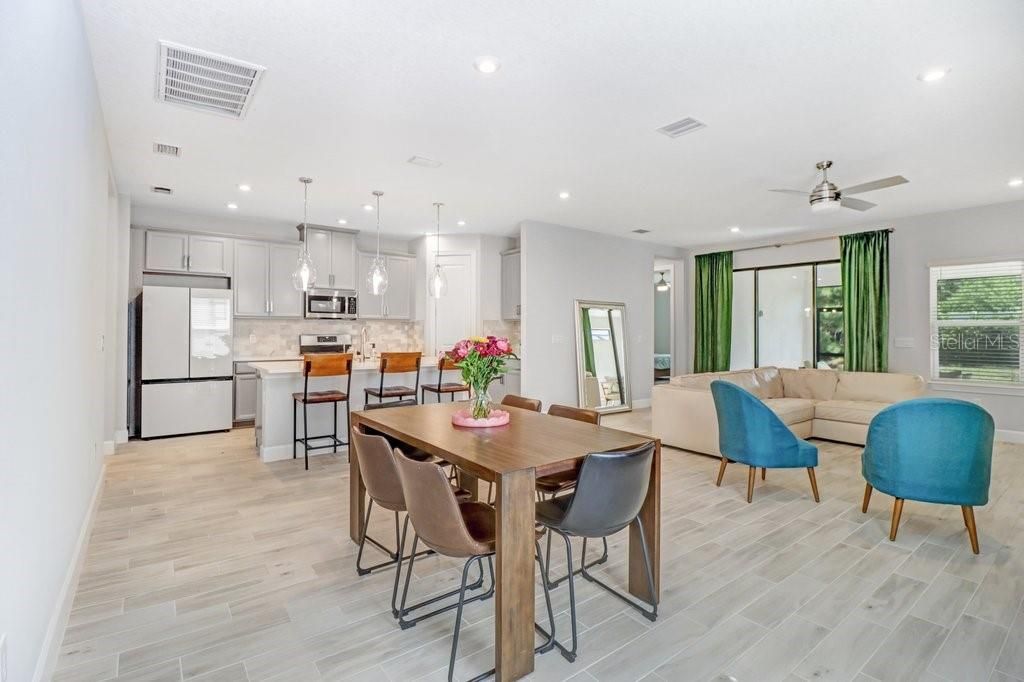 En Venta: $475,900 (3 camas, 2 baños, 1831 Pies cuadrados)