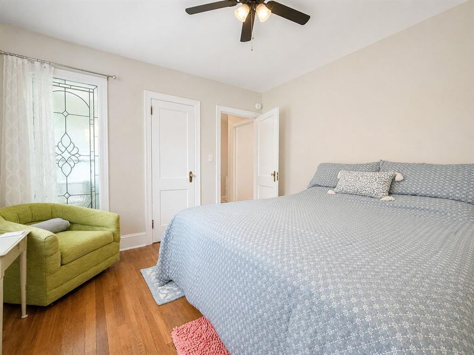 В аренду: $2,200 (1 спален, 1 ванн, 821 Квадратных фут)