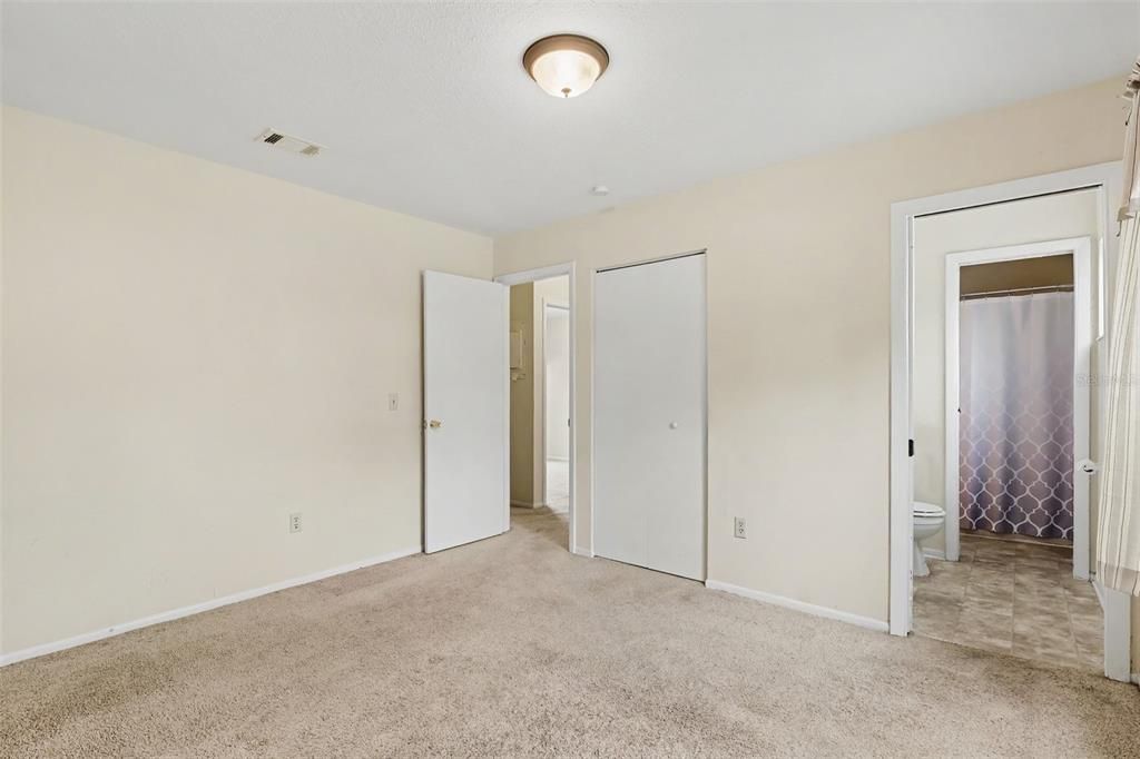 For Sale: $215,000 (3 beds, 1 baths, 912 Square Feet)