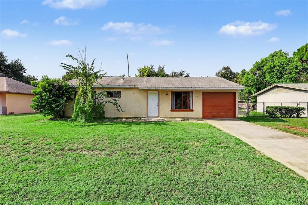 For Sale: $215,000 (3 beds, 1 baths, 912 Square Feet)
