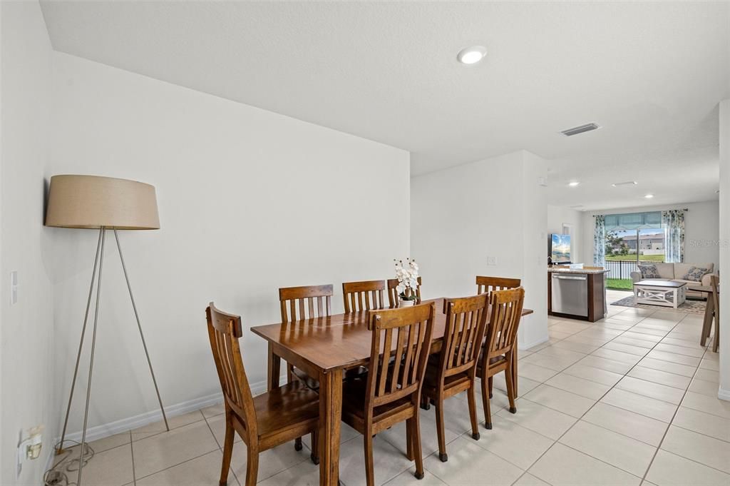 En Venta: $330,000 (3 camas, 2 baños, 1510 Pies cuadrados)