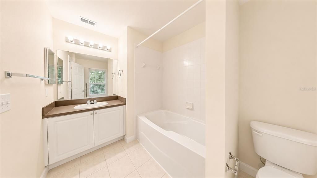 В аренду: $2,695 (3 спален, 2 ванн, 1640 Квадратных фут)