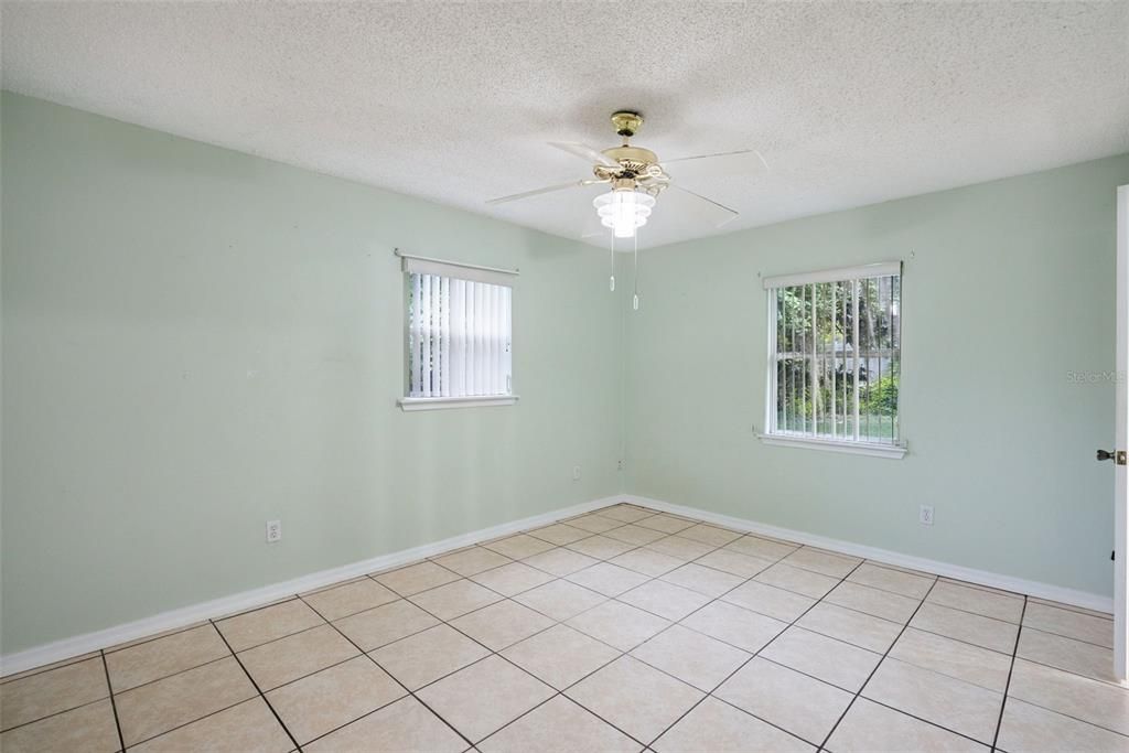 Activo con contrato: $269,000 (3 camas, 2 baños, 1512 Pies cuadrados)
