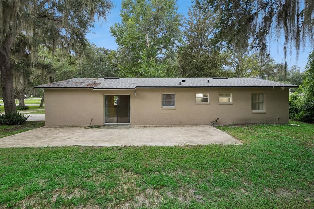 Activo con contrato: $269,000 (3 camas, 2 baños, 1512 Pies cuadrados)