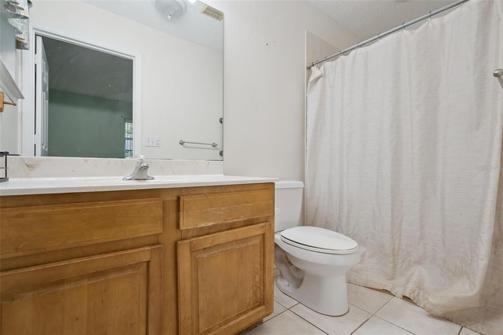 Activo con contrato: $269,000 (3 camas, 2 baños, 1512 Pies cuadrados)