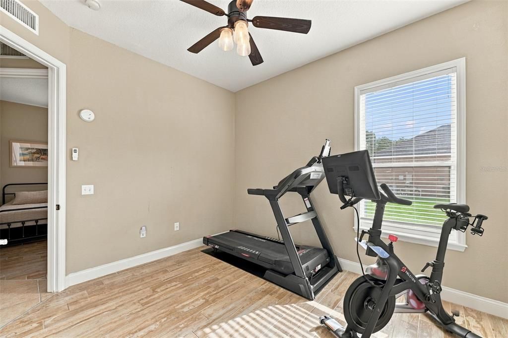 For Sale: $725,000 (5 beds, 3 baths, 2916 Square Feet)